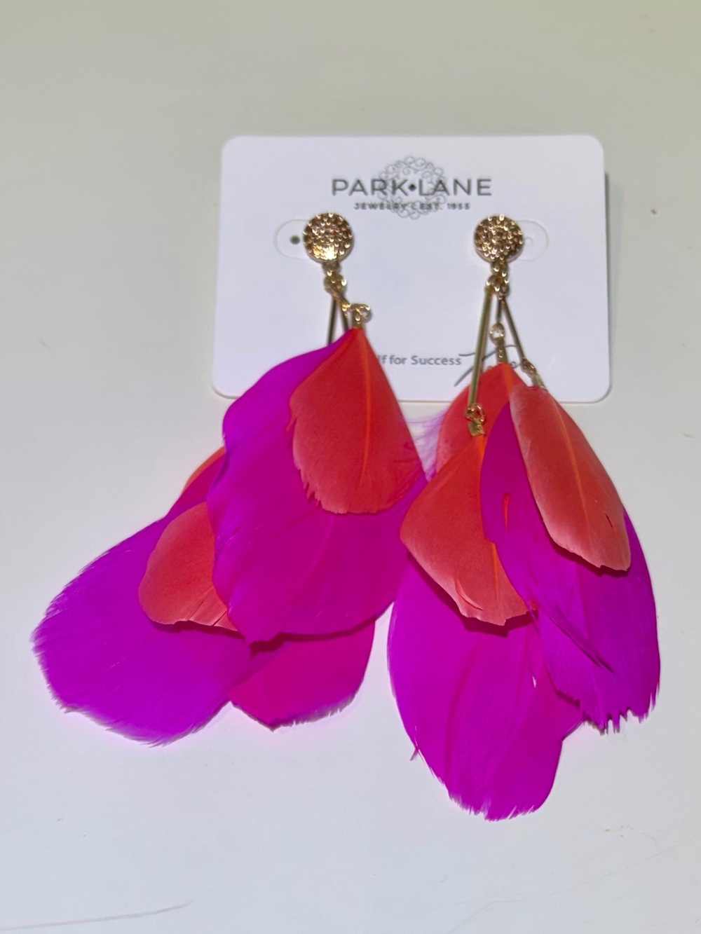 NWT Park Lane Pink & Coral Feather Drop Pierced Earrings. 5 1/2” Length